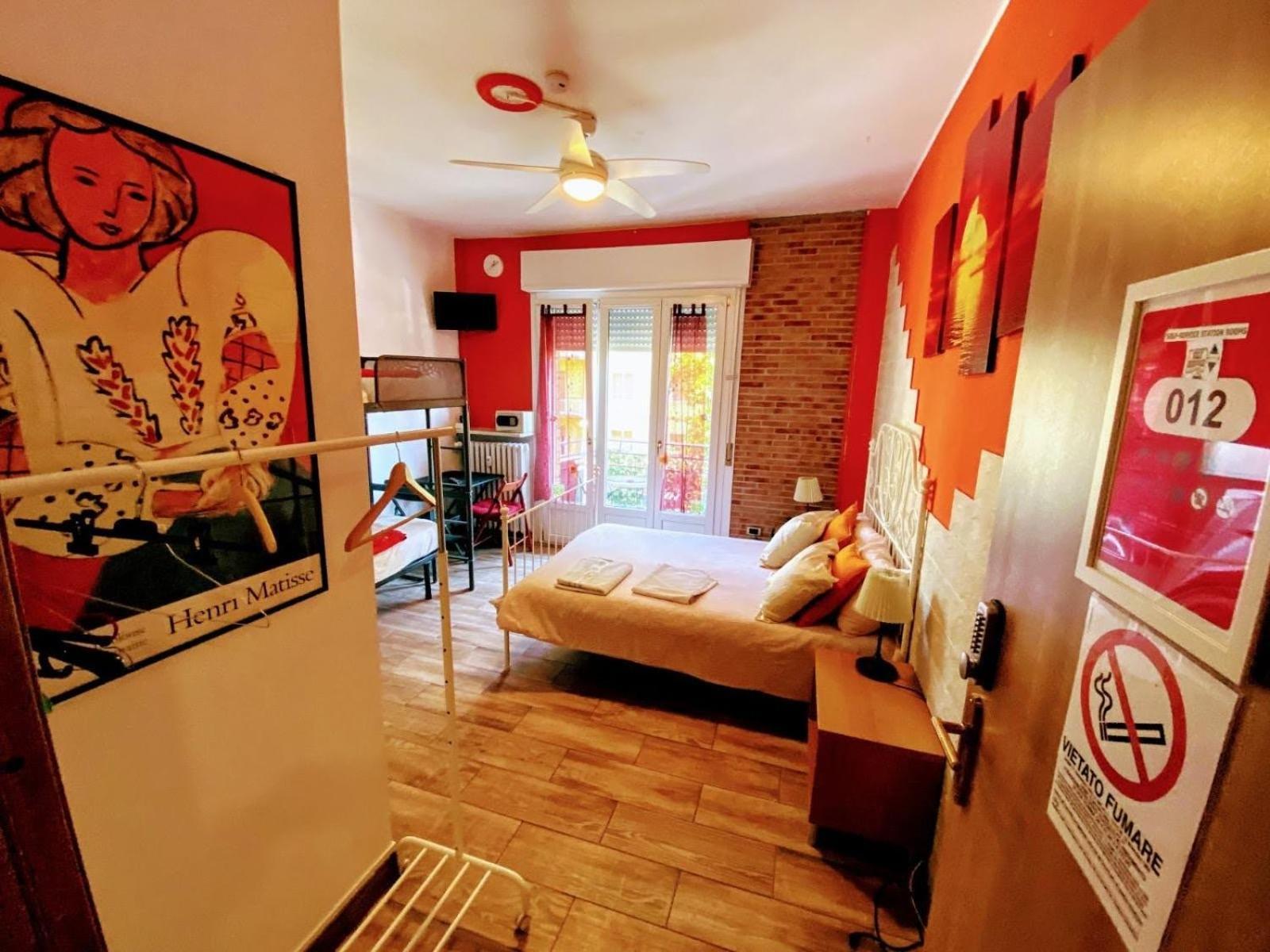Europe Station Rooms Parma Esterno foto