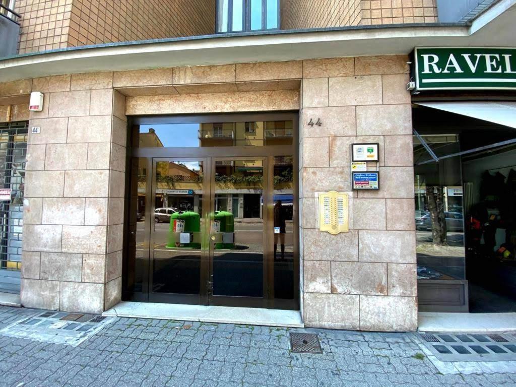 Europe Station Rooms Parma Esterno foto