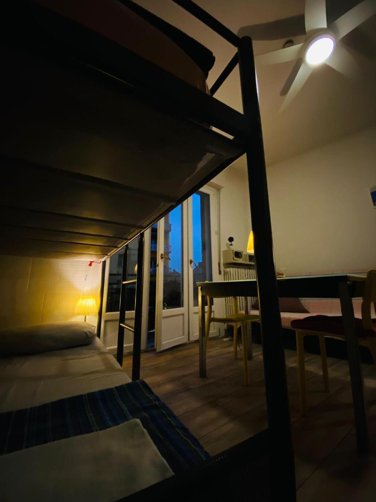 Europe Station Rooms Parma Esterno foto